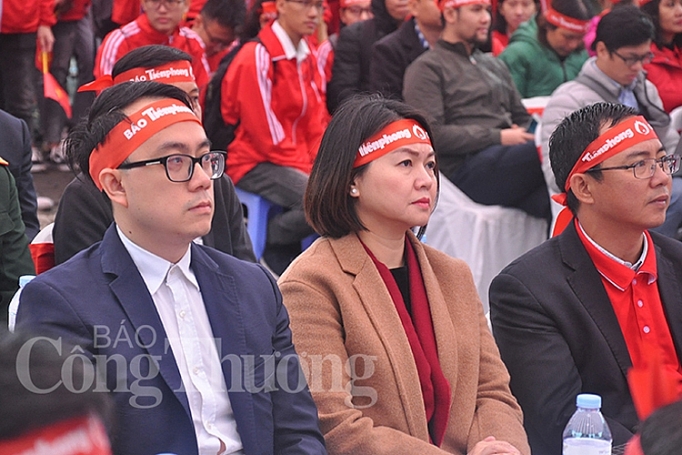 bo cong thuong dong hanh cung chu nhat do 2020