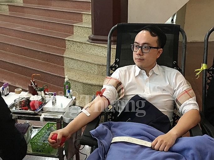 bo cong thuong dong hanh cung chu nhat do 2020