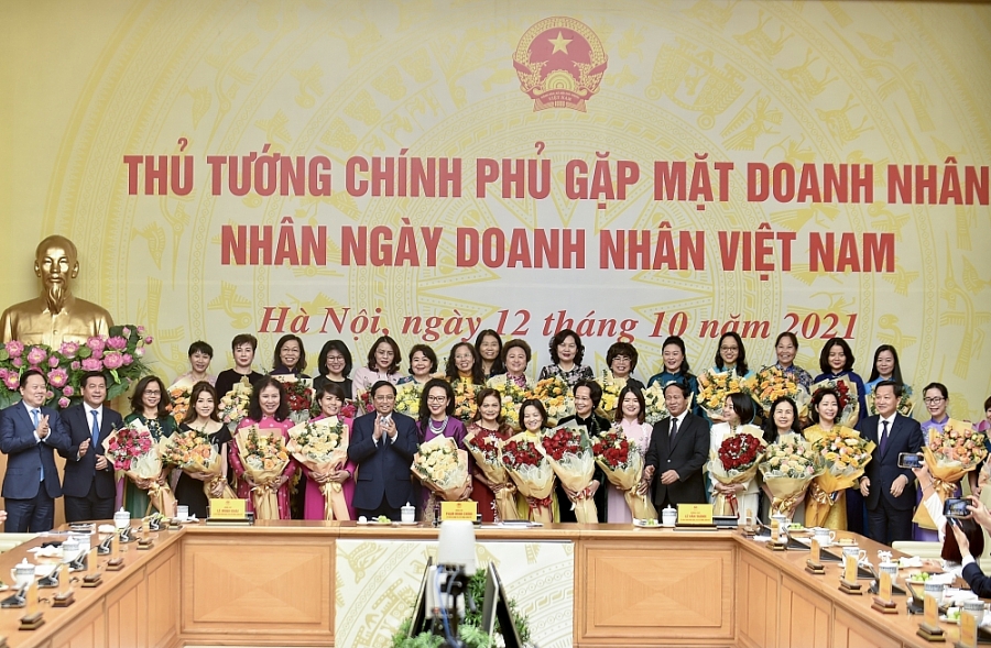 Bão càng lớn càng cần thuyền trưởng giỏi Bão càng lớn càng cần thuyền trưởng giỏi