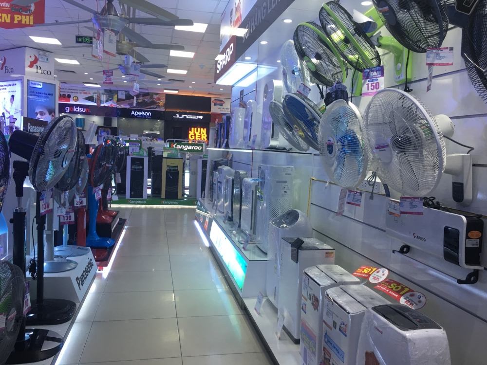 Despite discounts, Hanoi electronics consumers staying away despite discounts hanoi electronics consumers staying away