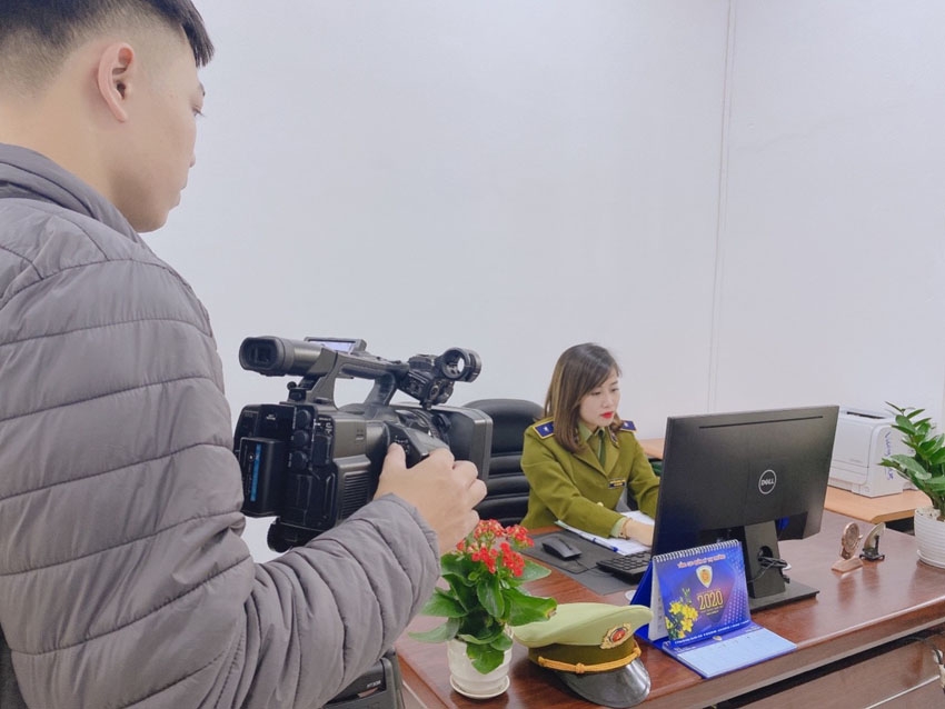 Bí thư ĐTN Tổng cục Quản lý thị trường (QLTT) Nguyễn Ngọc Tâm trong công tác chuyên môn