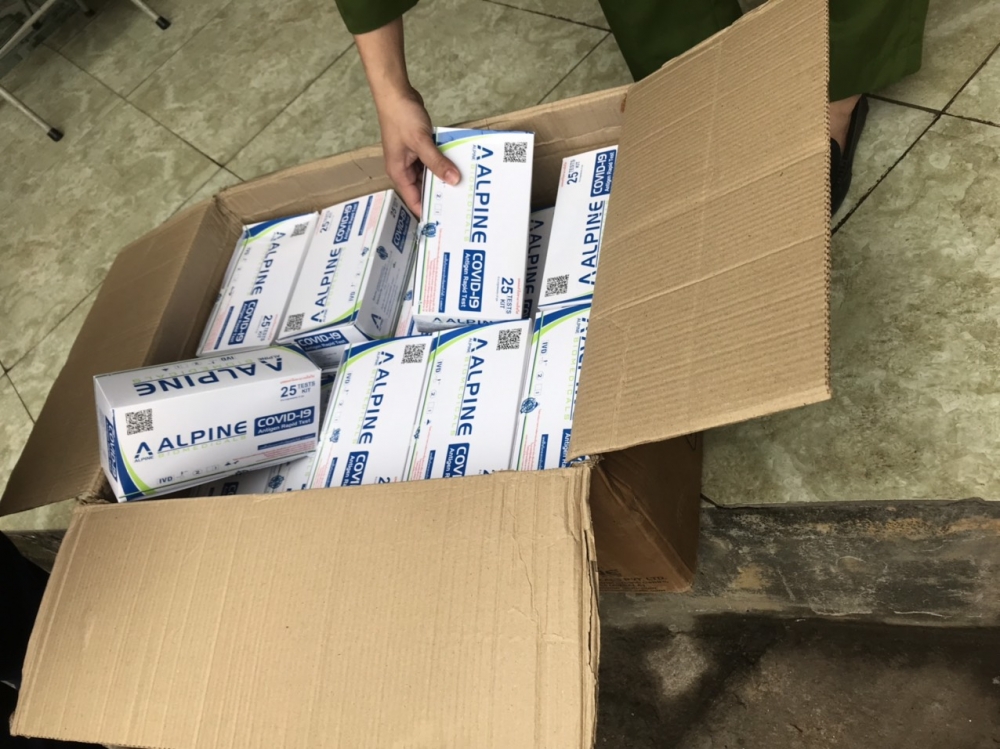 kit test nhanh Covid-19 không rõ nguồn gố