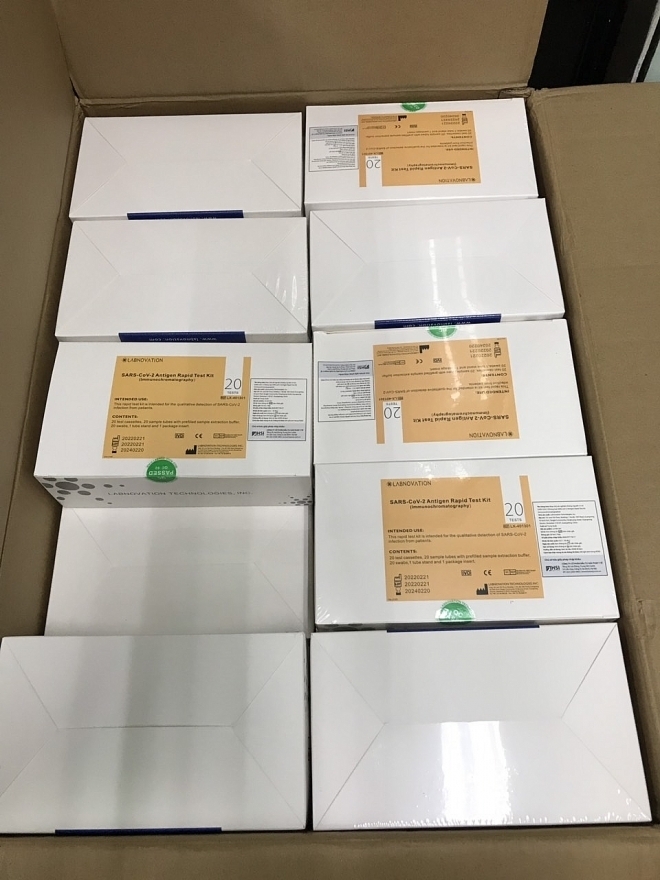 Lực lượng QLTT Hà Nội thu giữ 3.000 bộ kit test nhanh Covid-19 không có hóa đơn chứng từ Lực lượng QLTT Hà Nội thu giữ 3.000 bộ kit test nhanh Covid-19 không có hóa đơn chứng từ
