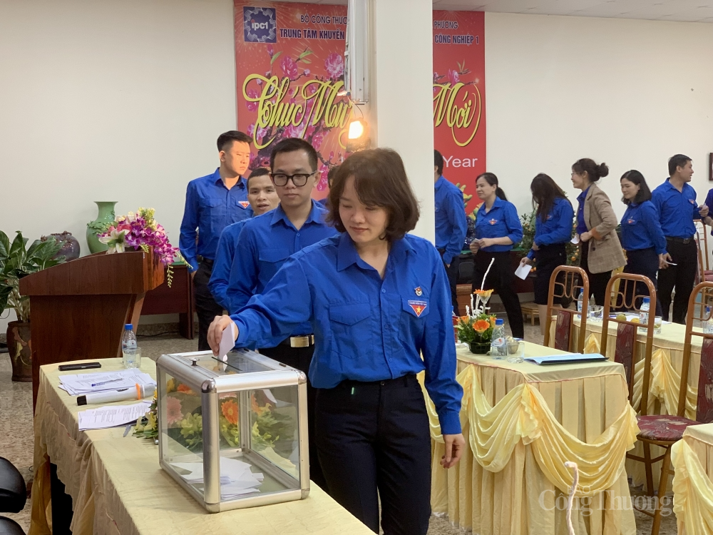 Đoàn viên, thanh niên cơ quan QLTT bỏ phiếu bầu Ban chấp hành Đoàn Thanh niên cơ quan Tổng cục QLTT nhiệm kỳ mới 2022-2027