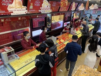 Giá vàng hôm nay ngày 17/4: Vượt mốc 55 triệu