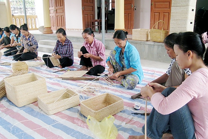 Phú Yên: Để gói hỗ trợ của Chính phủ đến với người lao động phu yen de goi ho tro cua chinh phu den voi nguoi lao dong