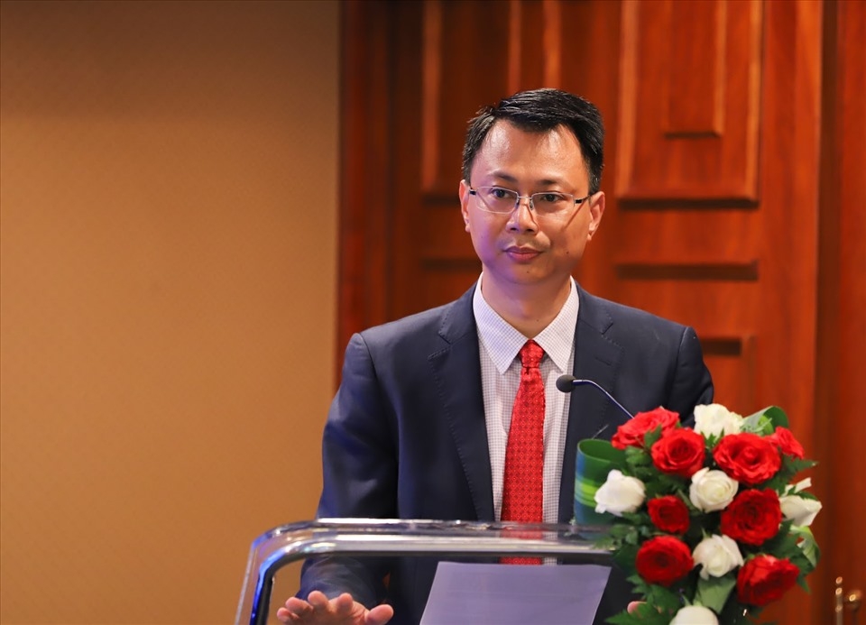 Ông Lê Anh Dũng – Phó Vụ trưởng phụ trách Vụ Thanh Toán, Ngân hàng Nhà nước đánh giá một số kết quả bước đầu đạt được sau gần 06 tháng thực hiện thí điểm triển khai dịch vụ Mobile-Money tới khách hàng Ông Lê Anh Dũng – Phó Vụ trưởng phụ trách Vụ Thanh Toán, Ngân hàng Nhà nước đánh giá một số kết quả bước đầu đạt được sau gần 06 tháng thực hiện thí điểm triển khai dịch vụ Mobile-Money tới khách hàng