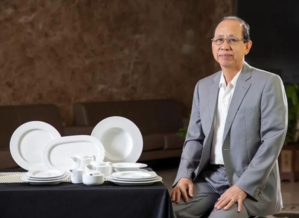 “Vua gốm sứ” Lý Ngọc Minh “Vua gốm sứ” Lý Ngọc Minh