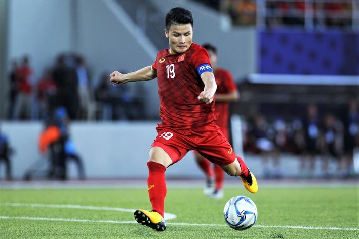 Tiền vệ Quang Hải bay sang Pháp, gia nhập Pau FC Tiền vệ Quang Hải bay sang Pháp, gia nhập Pau FC