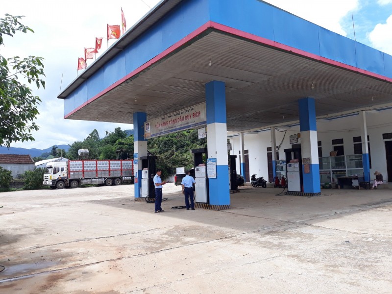 Cửa hàng xăng dầu có hành vi tự ý điều chỉnh giá bán lẻ xăng dầu không đúng thời điểm phân phối xăng dầu quy định Cửa hàng xăng dầu có hành vi tự ý điều chỉnh giá bán lẻ xăng dầu không đúng thời điểm phân phối xăng dầu quy định