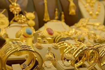 Giá vàng hôm nay ngày 16/8: Cuối  tuần, thị trường vàng ít biến động