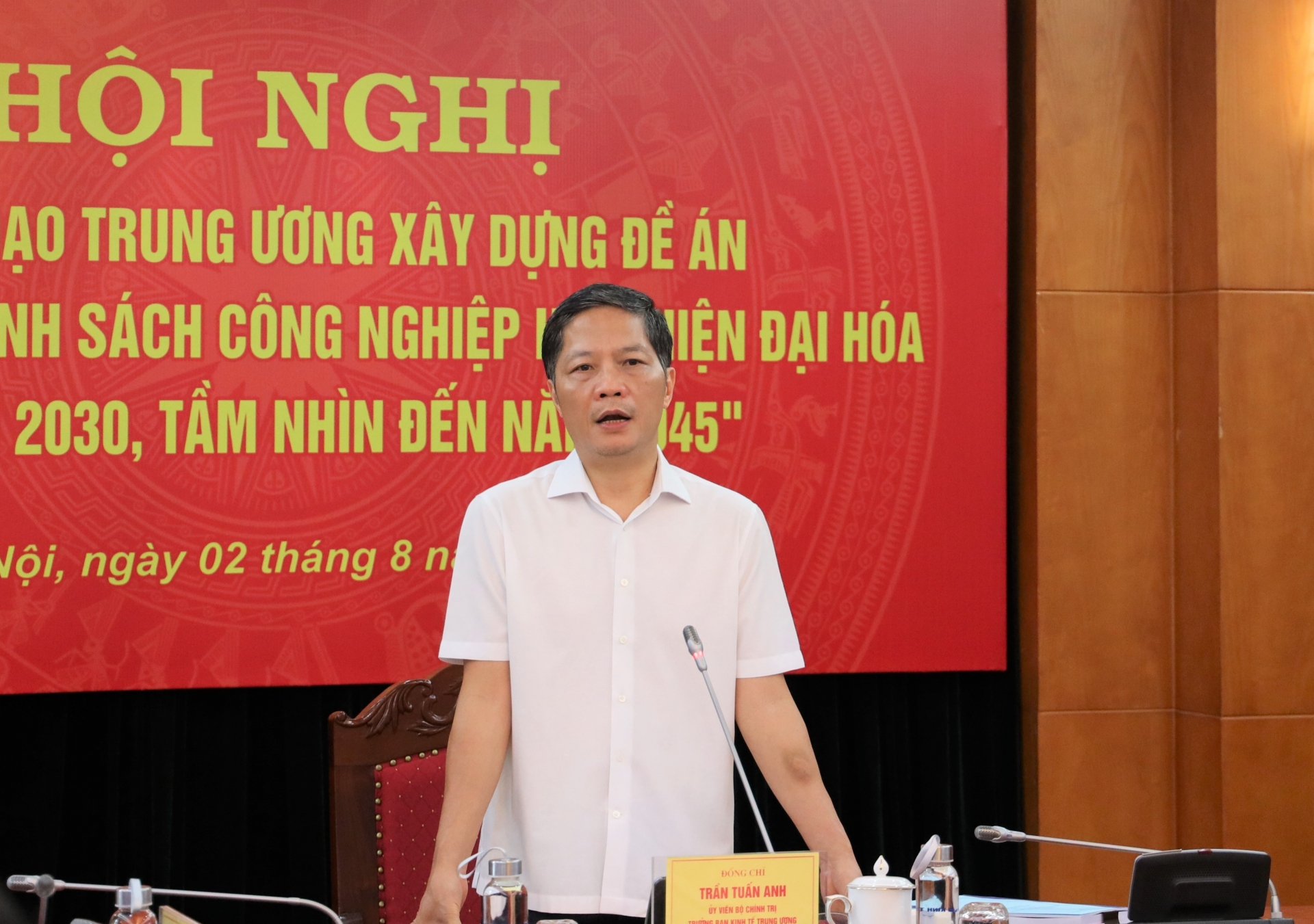 Trần Tuấn Anh, Trưởng Ban Kinh tế Trung ương chủ trì hội nghị Trần Tuấn Anh, Trưởng Ban Kinh tế Trung ương chủ trì hội nghị