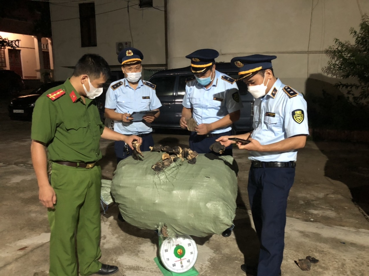 Tiếp tục ngăn chặn kịp thời 650kg nấm không rõ nguồn gốc tại Lạng Sơn