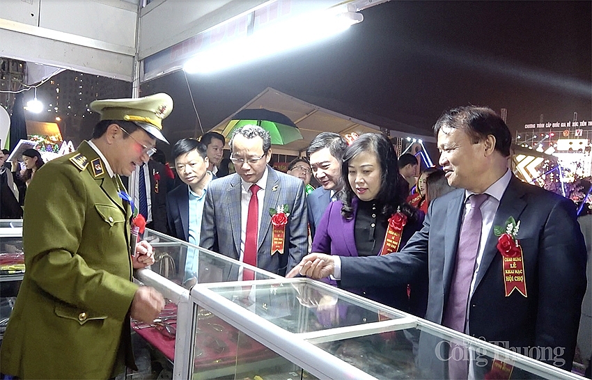 Thúc đẩy xúc tiến thương mại khu vực đồng bằng sông Hồng thuc-day-xuc-tien-thuong-mai-khu-vuc-dong-bang-song-hong-3