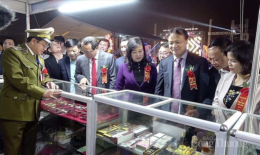 Thúc đẩy xúc tiến thương mại khu vực đồng bằng sông Hồng thuc-day-xuc-tien-thuong-mai-khu-vuc-dong-bang-song-hong-4