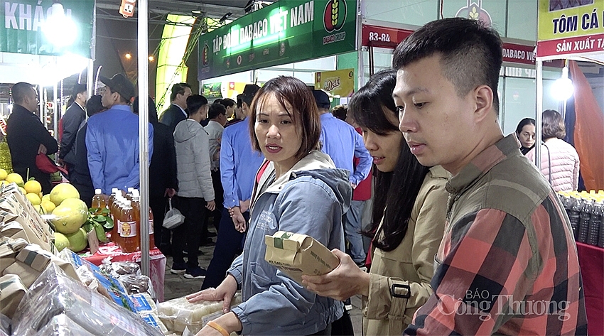 Thúc đẩy xúc tiến thương mại khu vực đồng bằng sông Hồng thuc-day-xuc-tien-thuong-mai-khu-vuc-dong-bang-song-hong-7