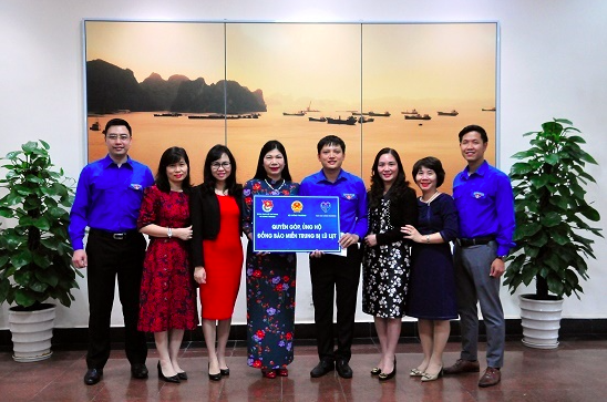 Chương trình “Hướng về miền Trung ruột thịt” quyên góp được hơn 600 triệu đồng Chương trình “Hướng về miền Trung ruột thịt” quyên góp được hơn 600 triệu đồng