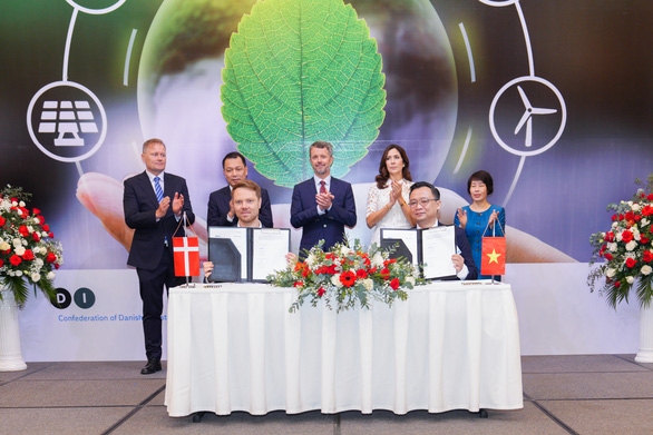 Thái tử Frederik và công nương chứng kiến lễ ký biên bản ghi nhớ hợp tác giữa các doanh nghiệp, tổ chức Việt Nam và Đan Mạch ngày 1/11
