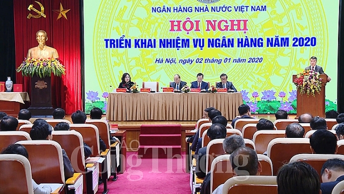 du tru ngoa i ho i tang cao ky lu c khong thao tu ng tie n te