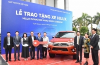 Quỹ Toyota Việt Nam trao tặng xe Hilux cho tỉnh Tuyên Quang