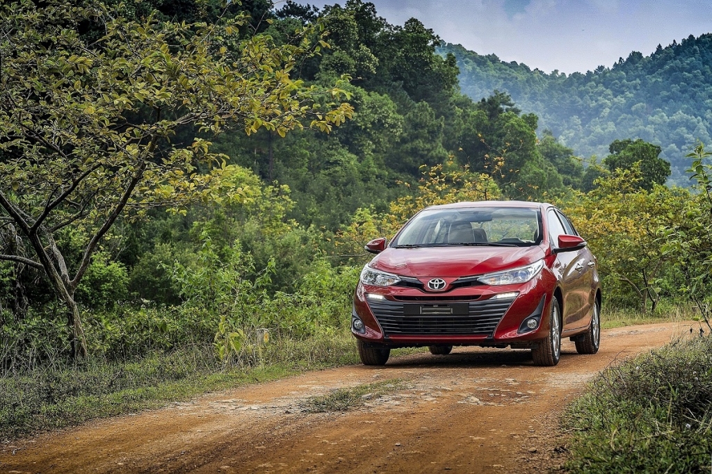 Toyota Việt Nam khuyến mãi lớn cho khách mua xe Vios, Corolla, Innova và Wigo toyota viet nam khuyen mai lon cho khach mua xe vios corolla innova va wigo