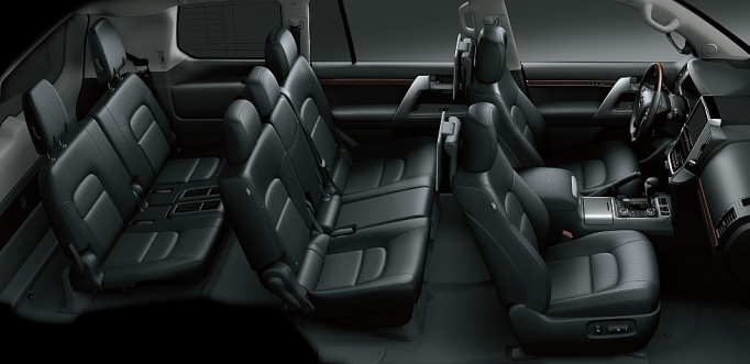 land cruiser moi 2019 gia ban gan 4 ty dong