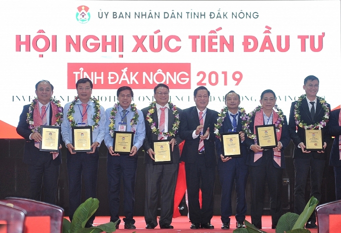 VietinBank "hợp lực" hạn chế tín dụng đen tại Tây Nguyên vietinbank hop luc han che tin dung den tai tay nguyen