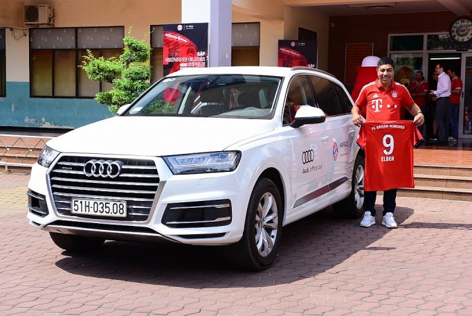 audi viet nam dong hanh cung h fele dua huyen thoai fc bayern tien dao giovane elber toi viet nam