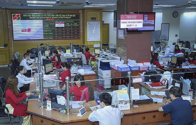 lai suat goi tin dung 100000 ty dong ho tro khach hang duoc agribank tiep tuc giam