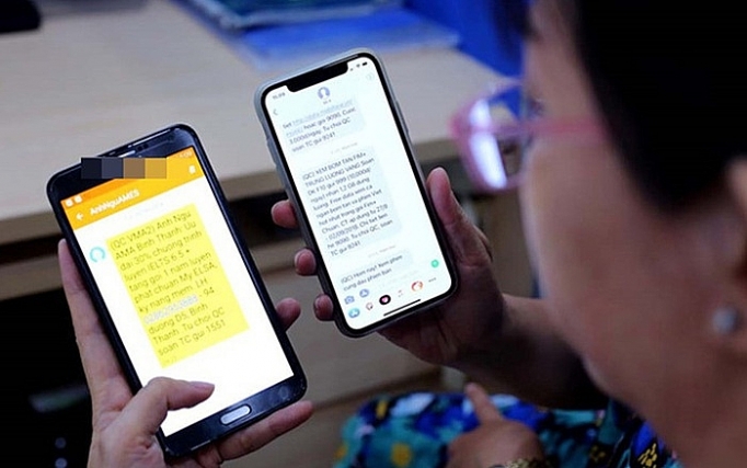 yeu cau cac doanh nghiep vien thong xem xet giam gia cuoc tin nhan theo kien nghi cua hiep hoi ngan hang