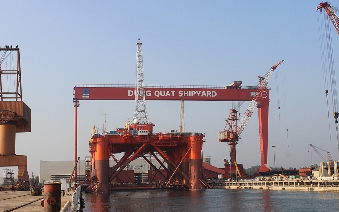 dqs diem sang cua nganh dau khi trong khung hoang kep
