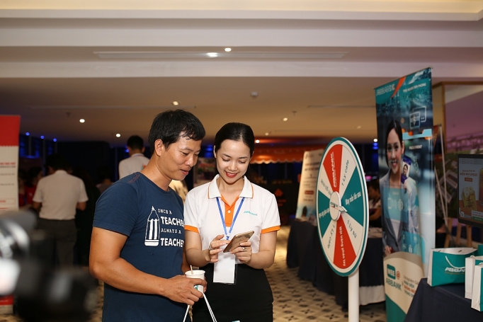 ABBANK ra mắt bản thử nghiệm ứng dụng dịch vụ tài chính mới abbank ra mat ban thu nghiem ung dung dich vu tai chinh moi