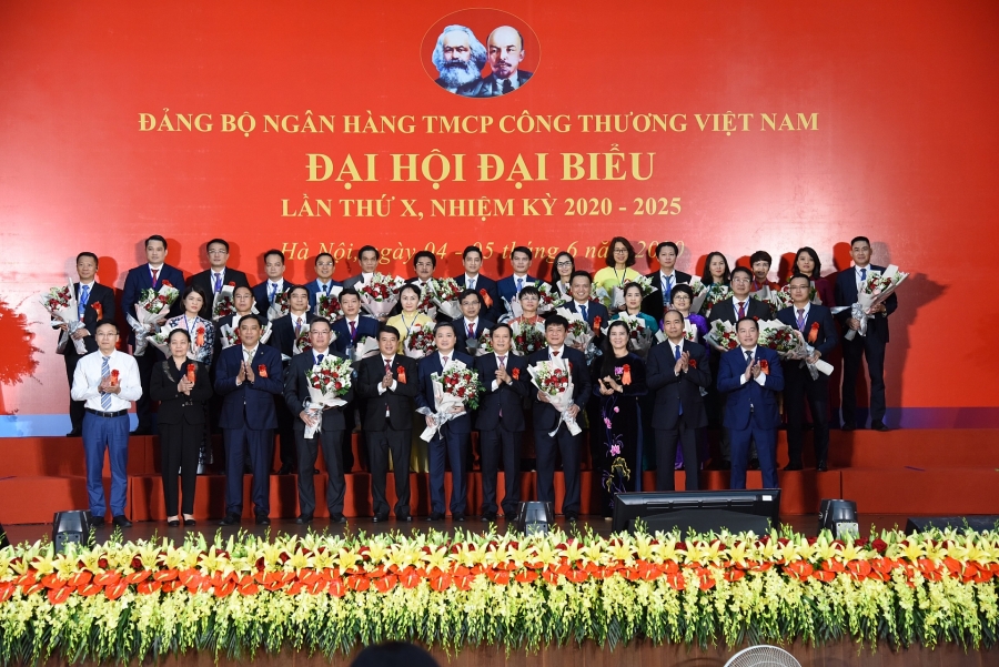 Đảng bộ VietinBank đề ra 5 nhiệm vụ trọng tâm và 2 khâu đột phá dang bo vietinbank de ra 5 nhiem vu trong tam va 2 khau dot pha