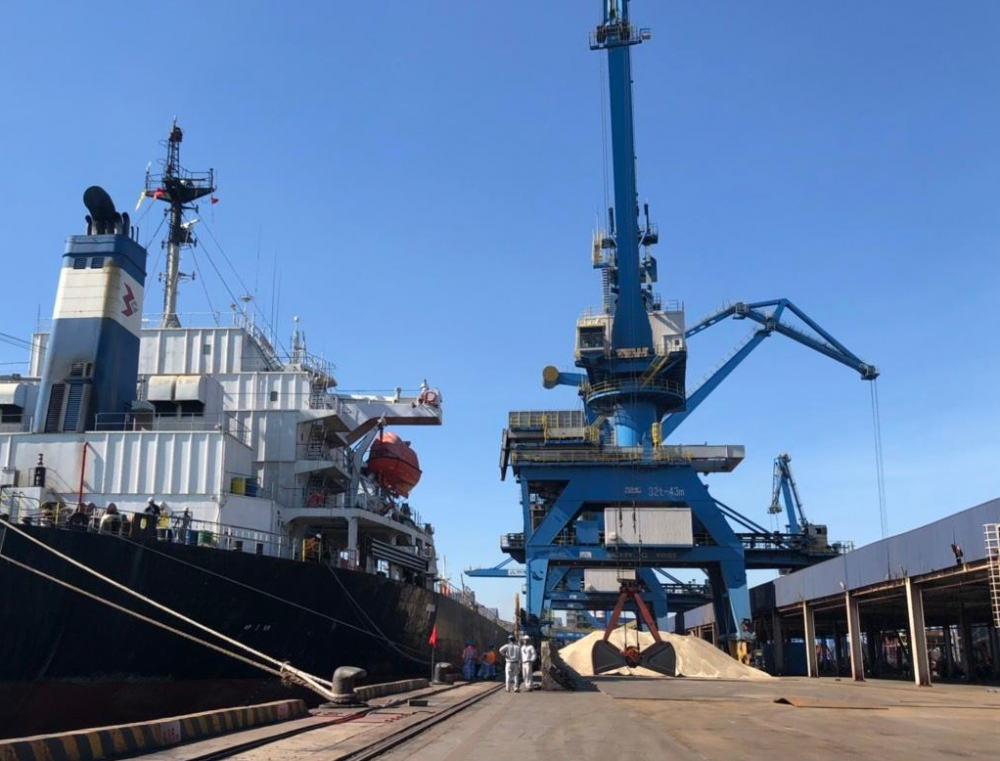 thep hoa phat dung quat ky ket hop tac voi han quoc phan phoi xi hat lo cao nghien min