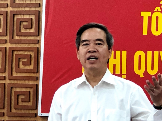 ca n da u tu ha ta ng giao thong cho pha t trie n khu cu m cong nghie p va kinh te bien ma u