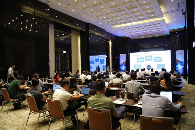 adg va dell to chuc hoi thao ve giai phap cong nghe cho doanh nghiep
