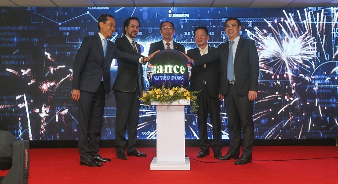 thi truong tai chinh tieu dung co them goi san pham cho vay tien tin chap