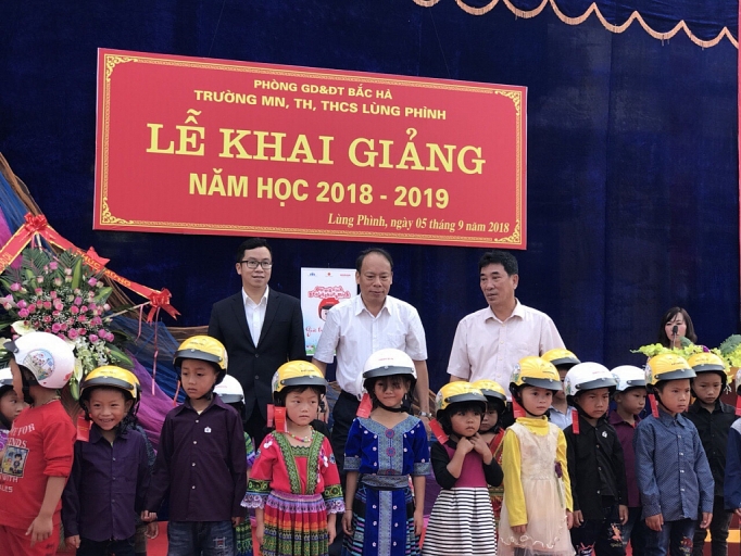 pho thu tuong truong hoa binh du khai giang truong tieu hoc phu dong tp da nang