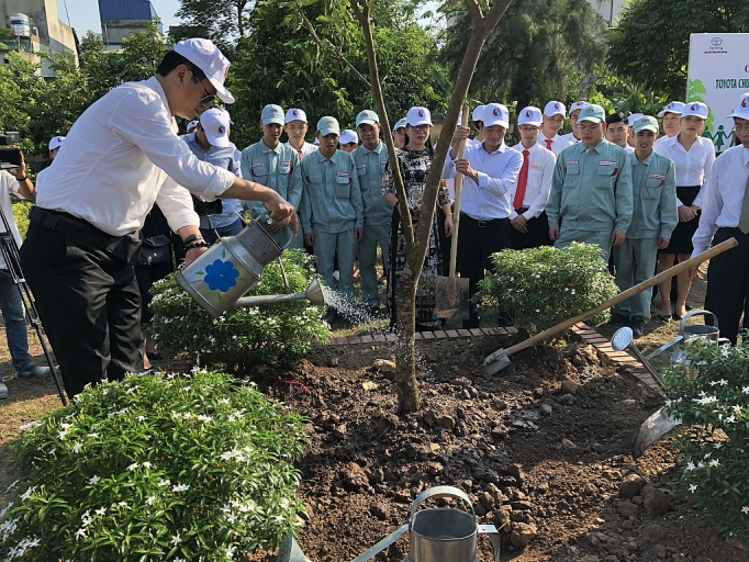 Toyota Việt Nam chung tay xanh hóa học đường toyota viet nam chung tay xanh hoa hoc duong