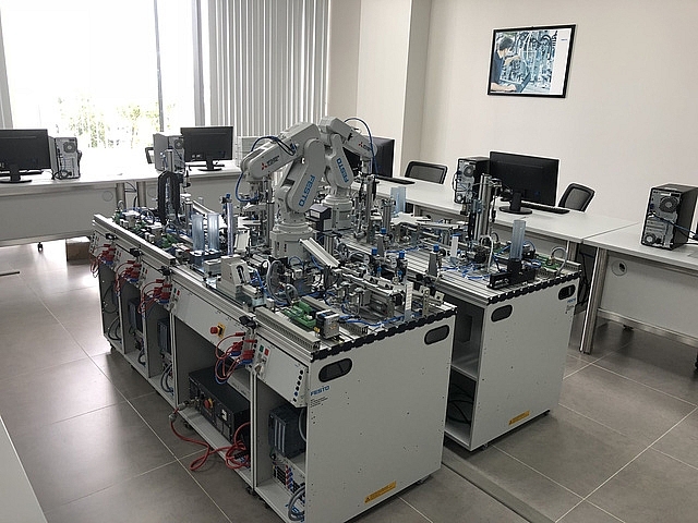 cong nghiep 40 nhin tu mo to hop san xuat o to