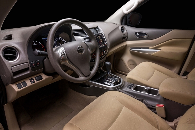 nissan navara el chinh thuc ra mat