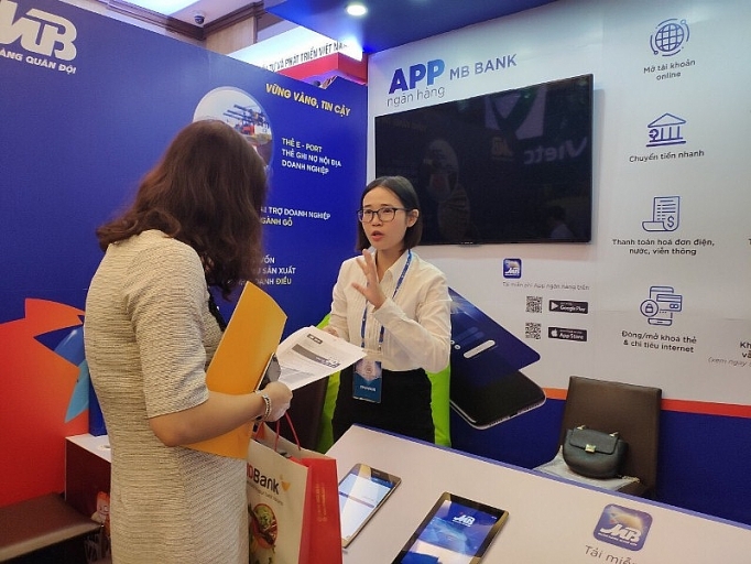 mb lien tiep duoc vinh danh 2 giai thuong trong linh vuc dich vu