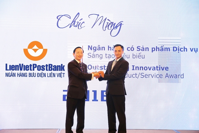 LienVietPostBank nhận cú đúp giải thưởng về sản phẩm, dịch vụ ngân hàng lienvietpostbank nhan cu dup giai thuong ve san pham dich vu ngan hang