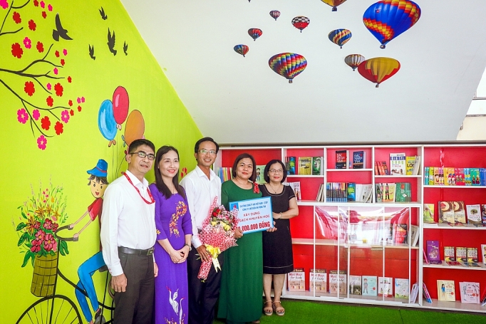 PV GAS và doanh nghiệp thành viên đồng hành “Trao tặng tủ sách” cho trường học pv gas va doanh nghiep thanh vien dong hanh trao tang tu sach cho truong hoc