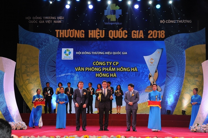 Công ty CP Văn phòng phẩm Hồng Hà tiếp tục đạt Thương hiệu Quốc gia năm 2018 cong ty cp van phong pham hong ha tiep tuc dat thuong hieu quoc gia nam 2018