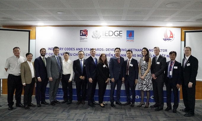 Chia sẻ thông tin, kinh nghiệm quy chuẩn và tiêu chuẩn cho phát triển LNG Việt Nam chia se thong tin kinh nghiem quy chuan va tieu chuan cho phat trien lng viet nam
