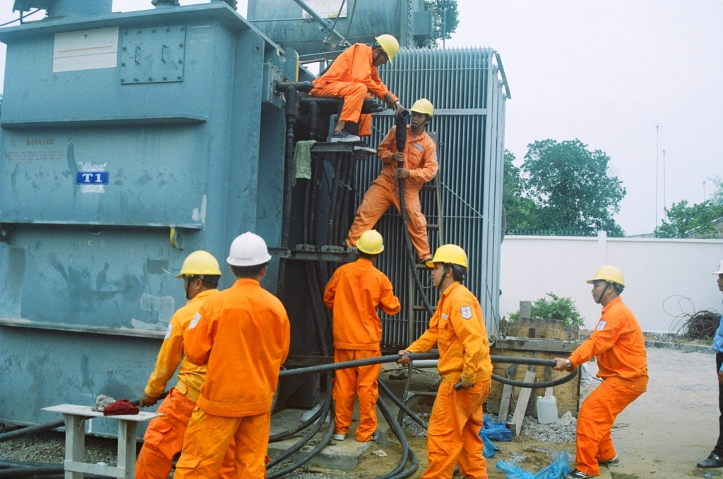 Miền Nam: Tăng phụ tải khu vực trọng điểm mien nam tang phu tai khu vuc trong diem