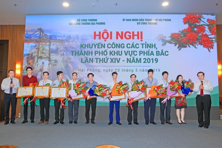 "Lấy khuyến công nuôi khuyến công" lay khuyen cong nuoi khuyen cong