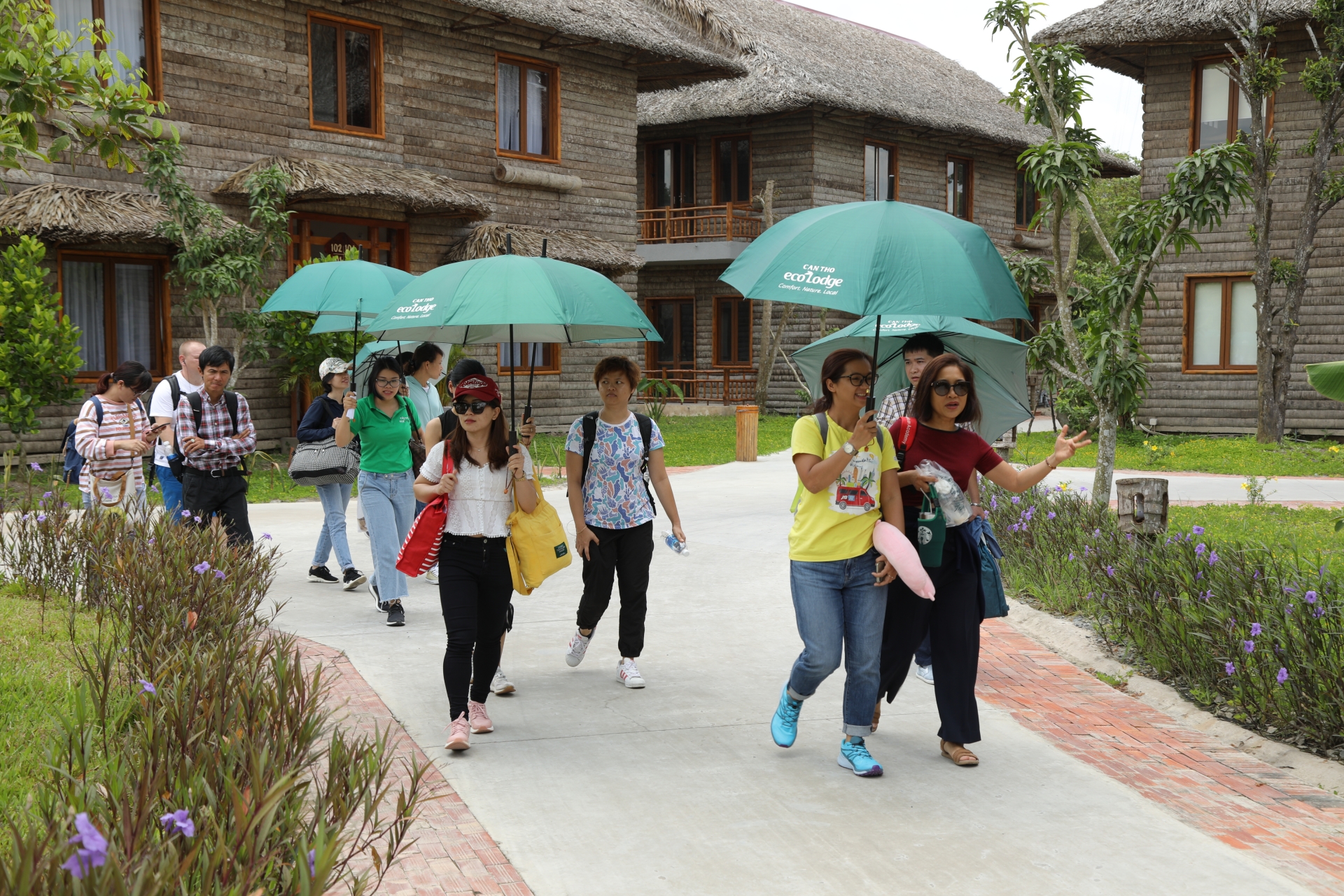 pha bang thi truong noi dia