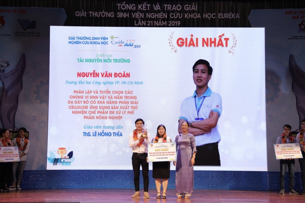 undefined 0855 anh theo bai pr truong dai hoc cn tphcm